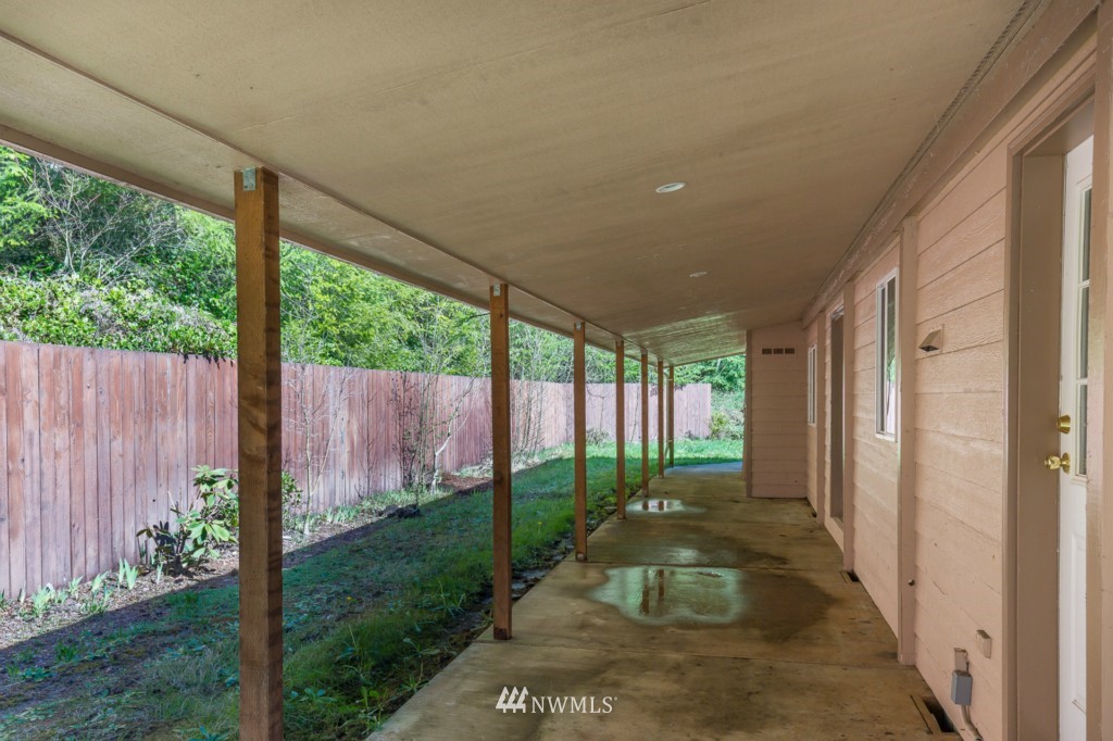 493 Grasseth Poston Road Longview, WA 98632 - Photo 5 of 17