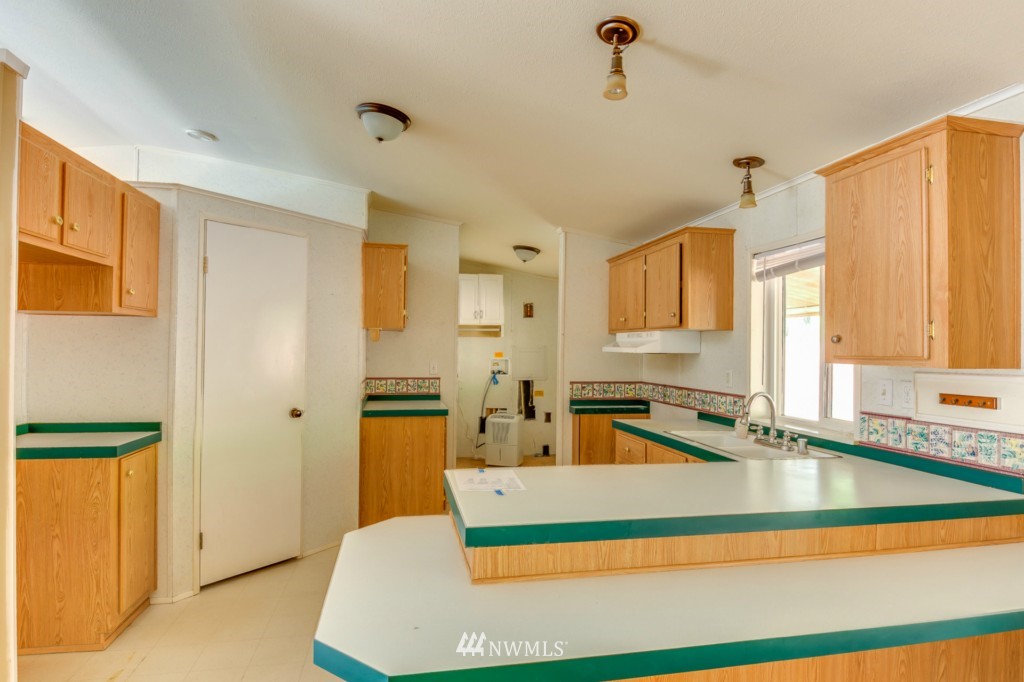 493 Grasseth Poston Road Longview, WA 98632 - Photo 7 of 17