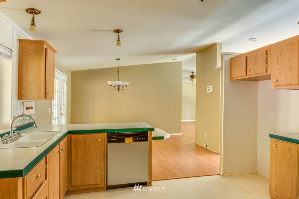 493 Grasseth Poston Road Longview, WA 98632 - Photo 8 of 17