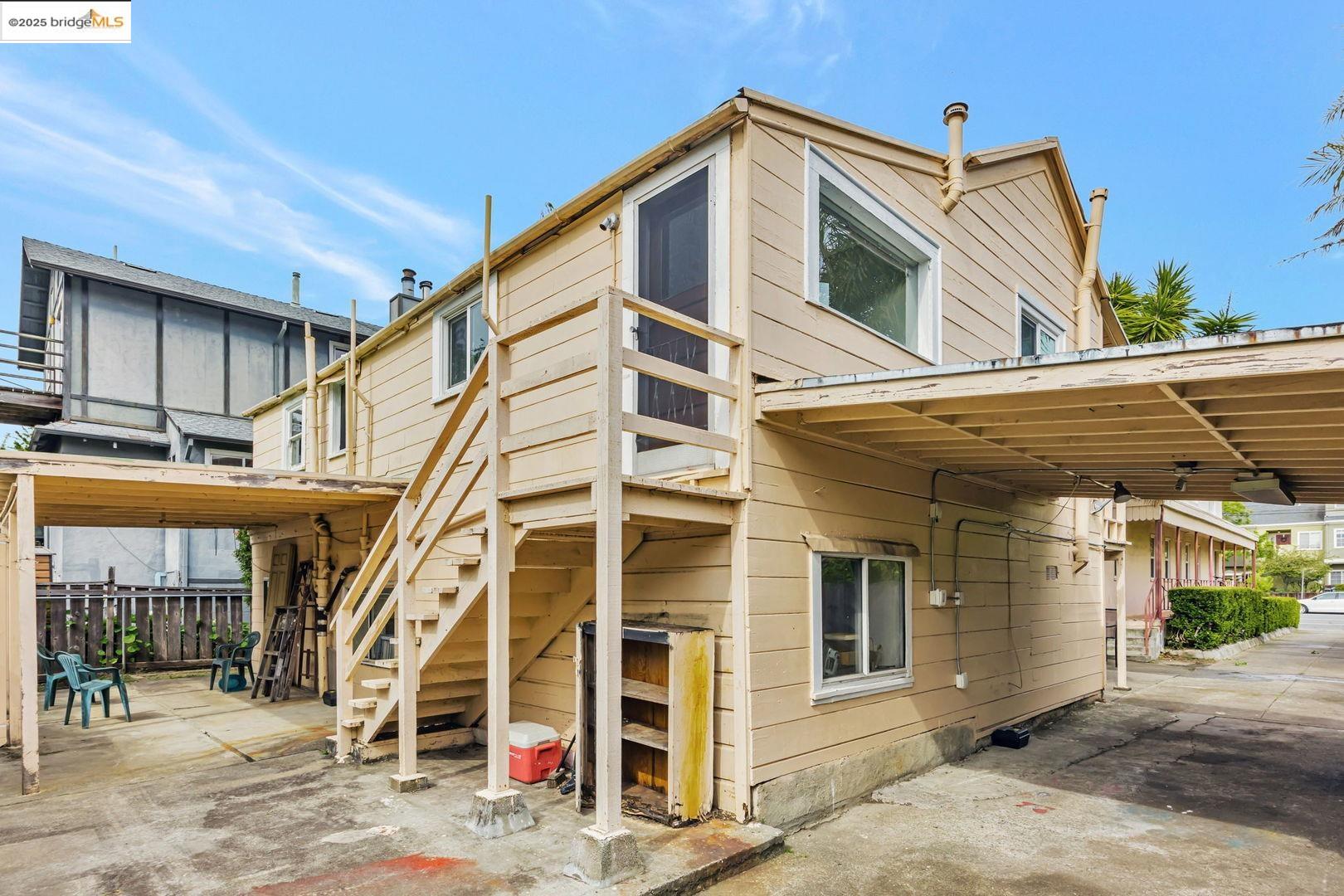 2118 California Street Berkeley, CA 94703 - Photo 6 of 34 a front view of a house