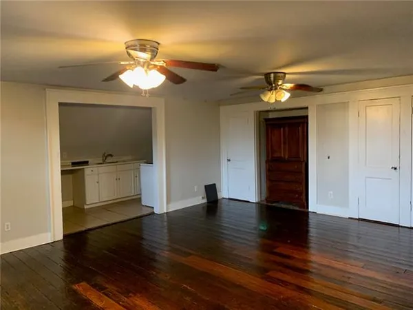 $800 | 1566 Annunciation Street, Unit 3, New Orleans, LA 70130