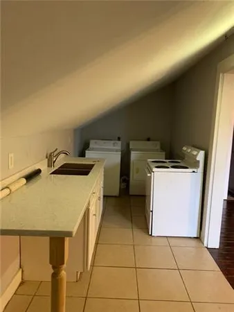 $800 | 1566 Annunciation Street, Unit 3, New Orleans, LA 70130