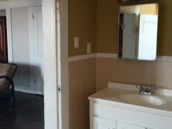 $800 | 1566 Annunciation Street, Unit 3, New Orleans, LA 70130