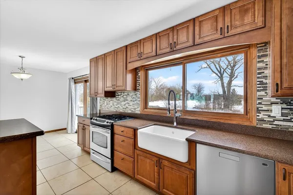 $625,000 | 4726 Baxter Road, Cottage Grove, WI 53527