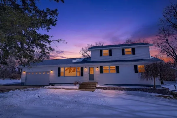 $625,000 | 4726 Baxter Road, Cottage Grove, WI 53527
