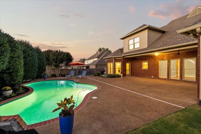 $665,000 | 1533 East Indian Wells Drive, Collierville, TN 38017