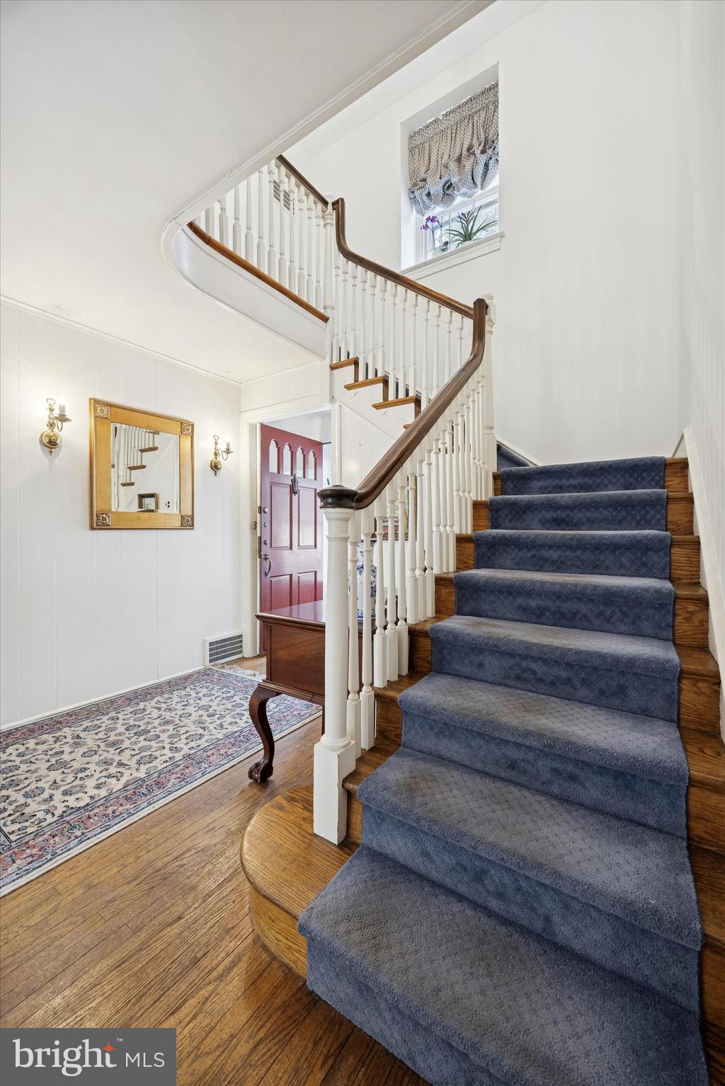 1039 Wellington Road Jenkintown, PA 19046 - Photo 6 of 49 Striking turned staircase