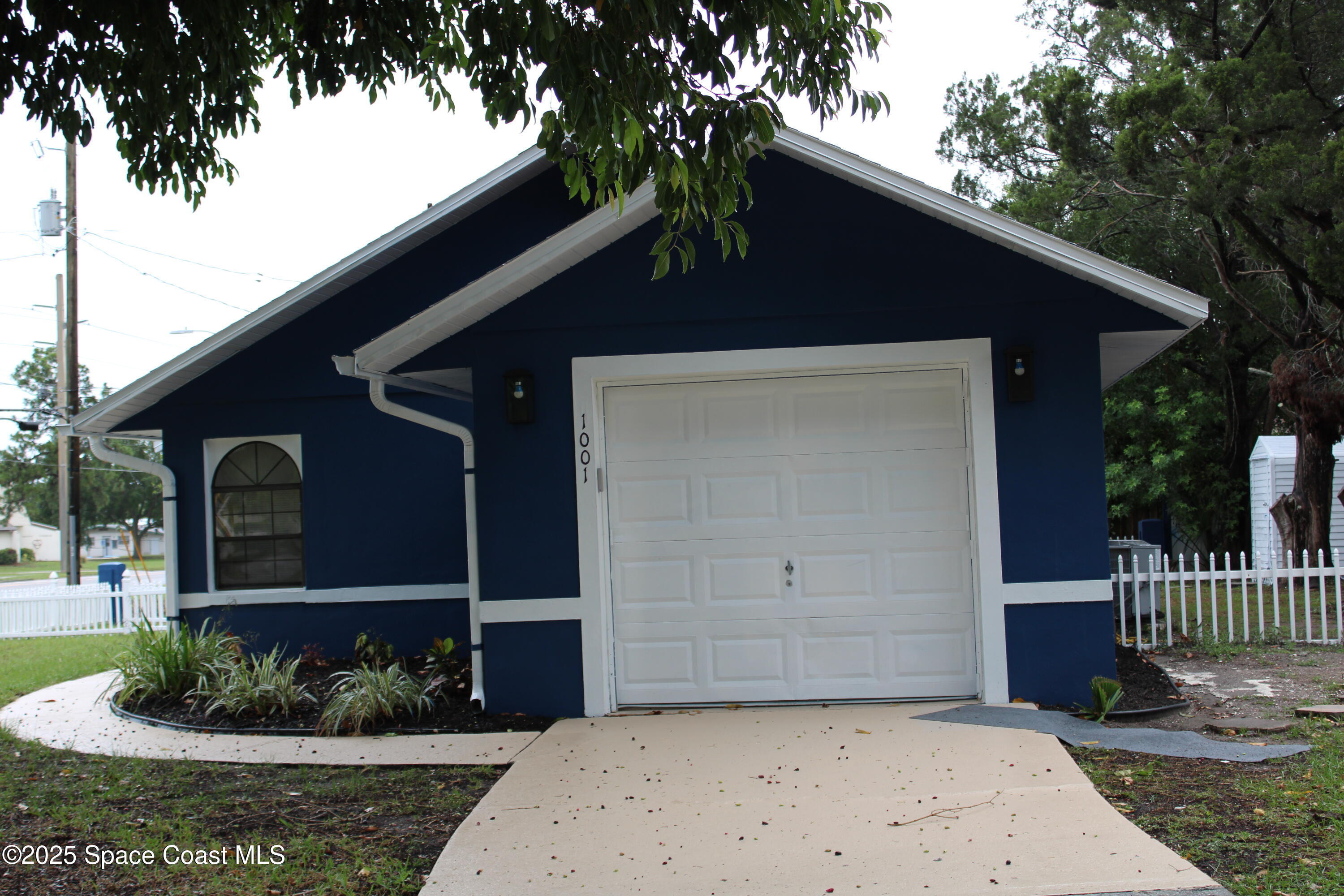 1001 Bernice Road Rockledge, FL 32955 - Photo 8 of 47 Garage_1