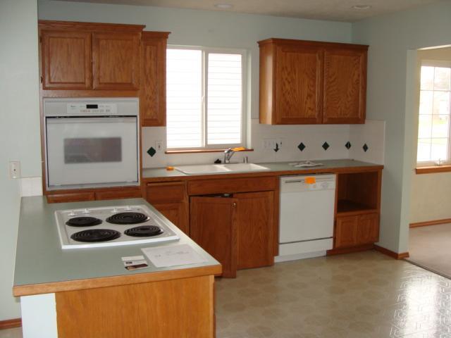 232 North Houk Road Spokane Valley, WA 99216 - Photo 3 of 8