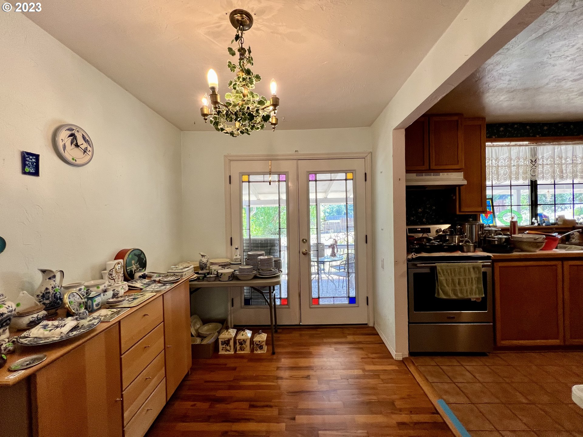 1581 Southside Road Sutherlin, OR 97479 - Photo 11 of 30 a kitchen with a sink appliances and cabinets