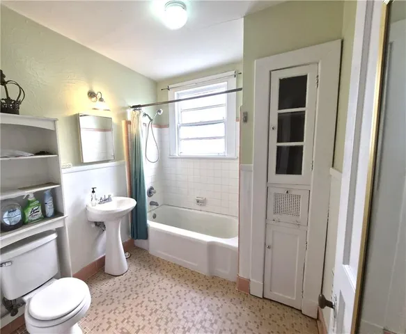 $1,350 | 2104 Brainard Street, Unit 4, New Orleans, LA 70113