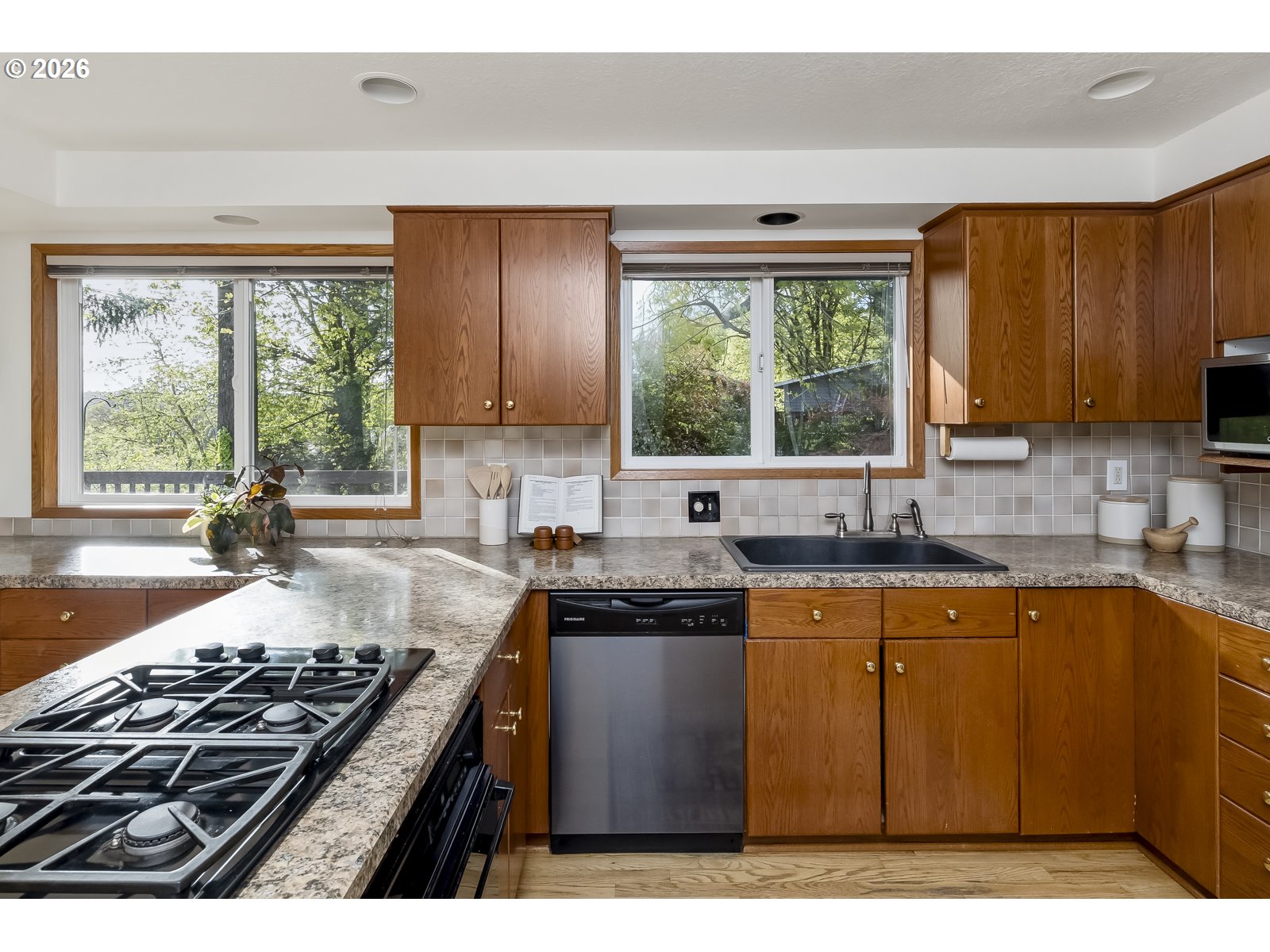 6703 Partridge Circle Gladstone, OR 97027 - Photo 9 of 29 Kitchen