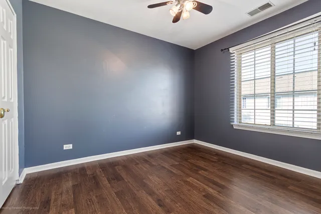 $330,000 | 3473 Ravinia Circle, Aurora, IL 60504