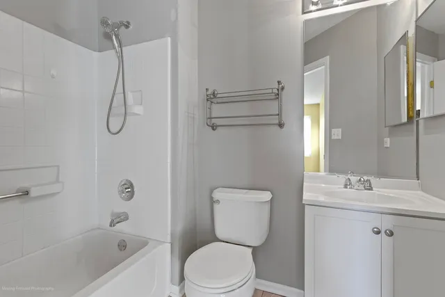 $330,000 | 3473 Ravinia Circle, Aurora, IL 60504