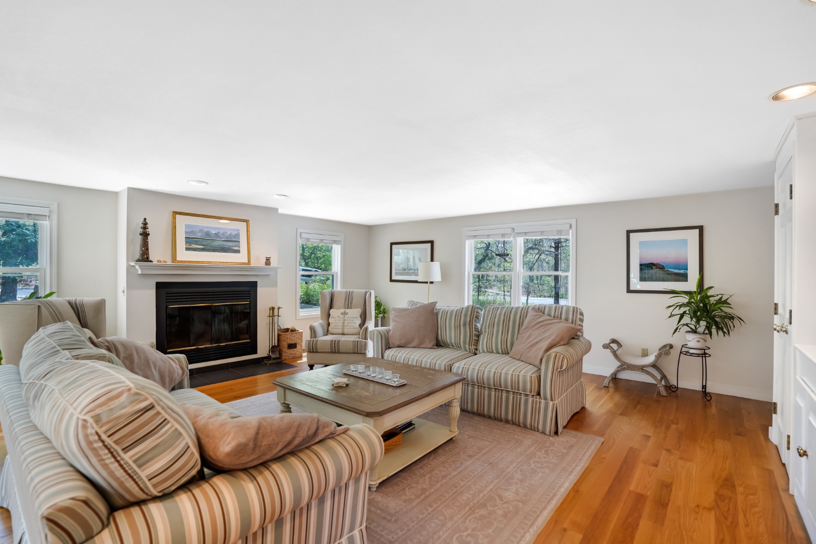 1 Thames Court Edgartown, MA 02539 - Photo 15 of 44