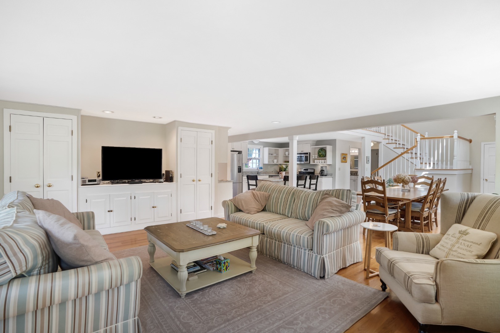 1 Thames Court Edgartown, MA 02539 - Photo 16 of 44