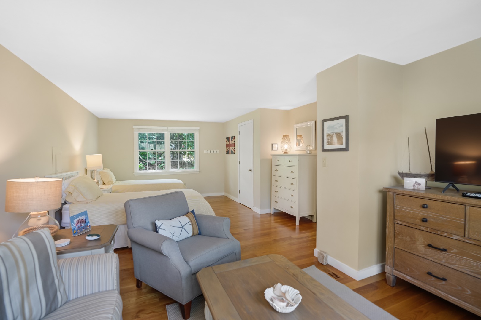 1 Thames Court Edgartown, MA 02539 - Photo 20 of 44
