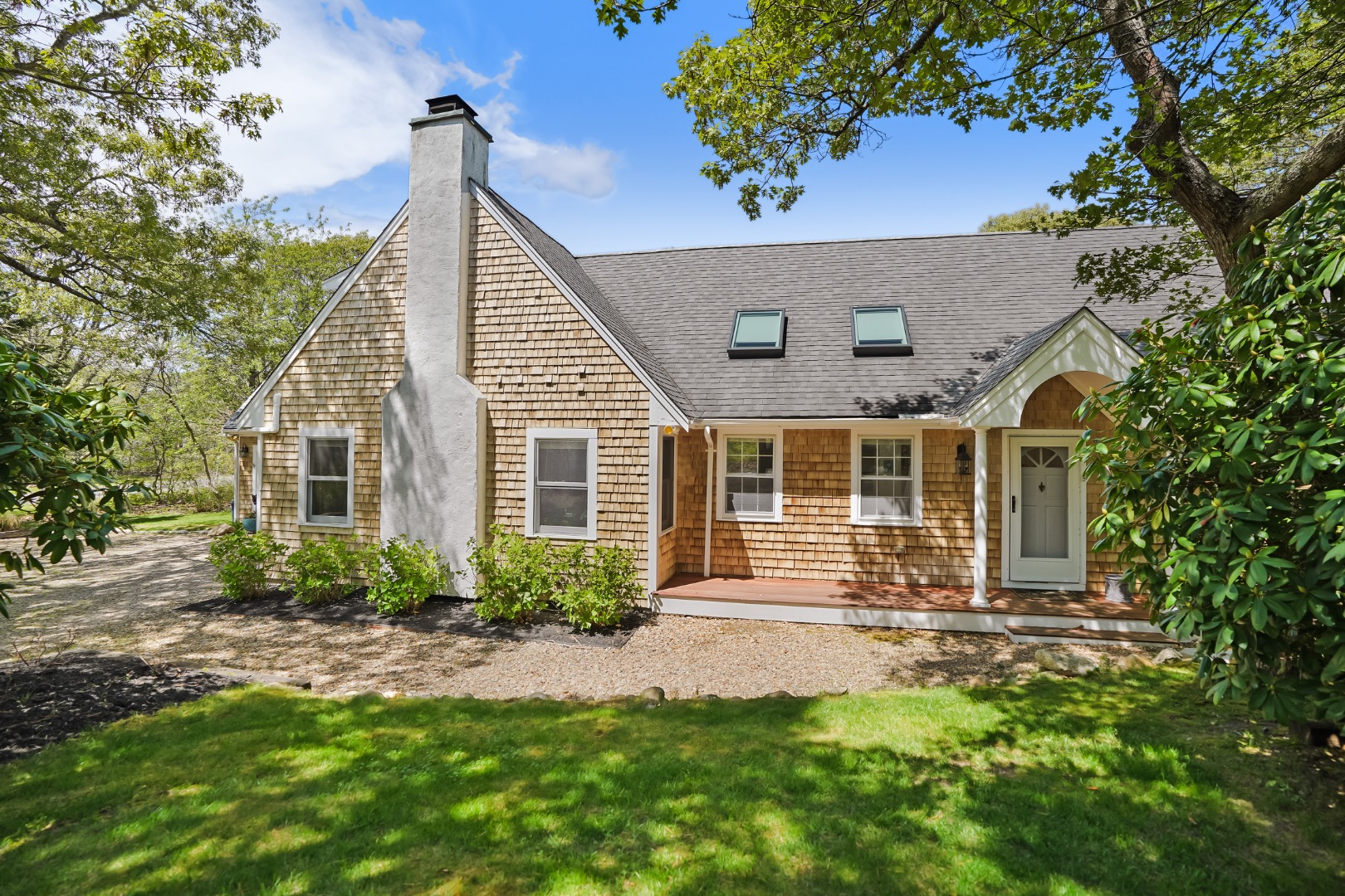 1 Thames Court Edgartown, MA 02539 - Photo 2 of 44