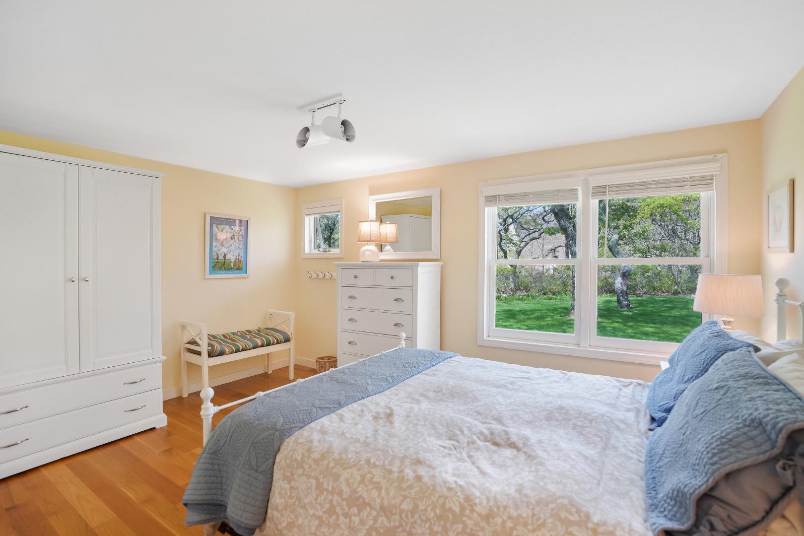 1 Thames Court Edgartown, MA 02539 - Photo 26 of 44