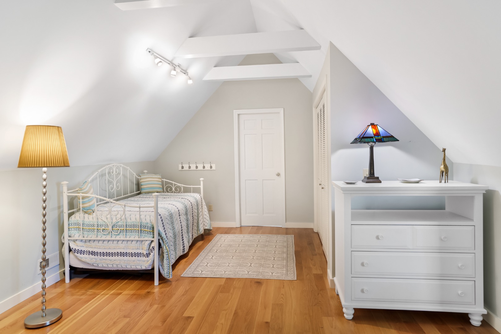 1 Thames Court Edgartown, MA 02539 - Photo 35 of 44