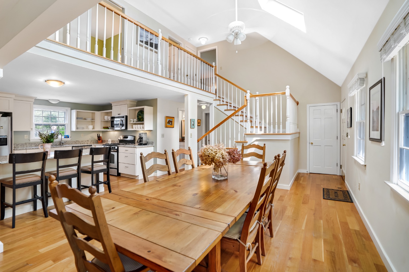 1 Thames Court Edgartown, MA 02539 - Photo 6 of 44