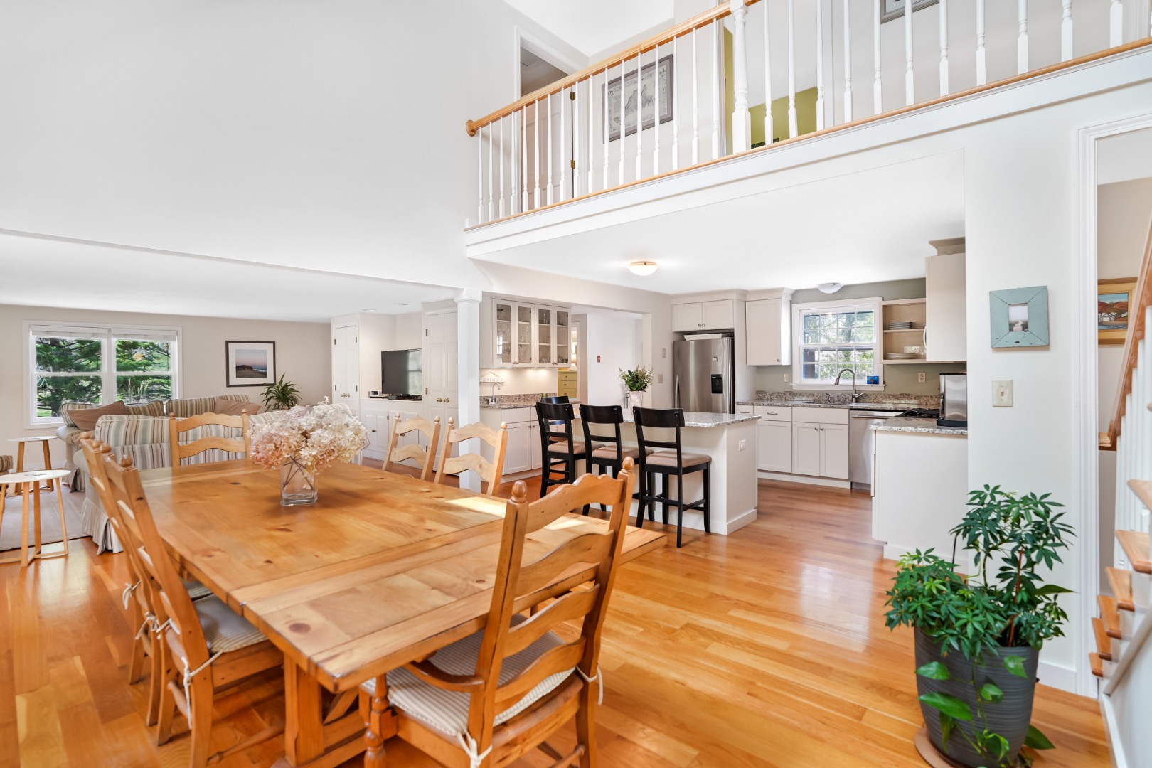 1 Thames Court Edgartown, MA 02539 - Photo 7 of 44