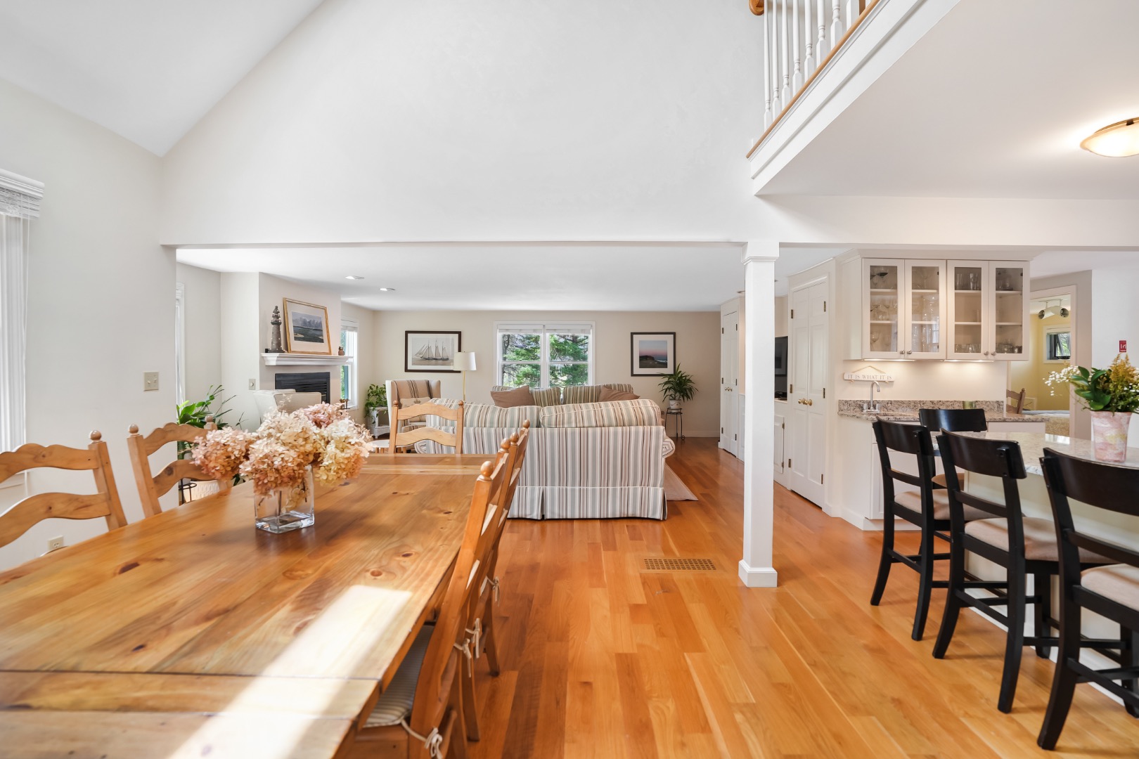 1 Thames Court Edgartown, MA 02539 - Photo 9 of 44