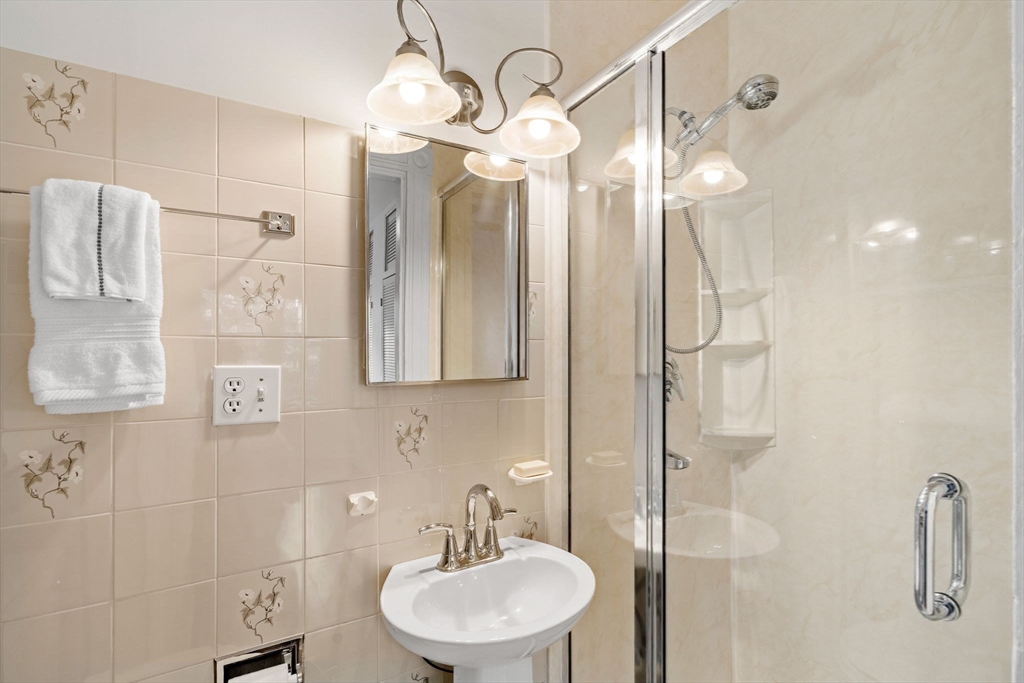 38 Kilsyth Road, Unit 21 Brookline, MA 02445 - Photo 8 of 22 Gallery Image 8