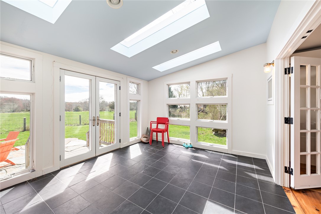 440 Long Highway Little Compton, RI 02837 - Photo 20 of 47