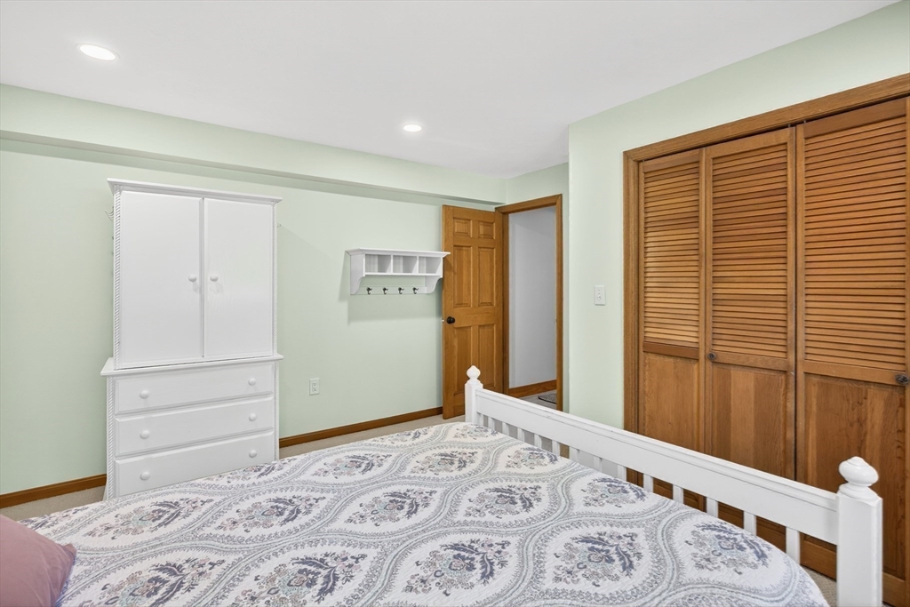 121 Streeter Hill Road Falmouth, MA 02556 - Photo 32 of 40