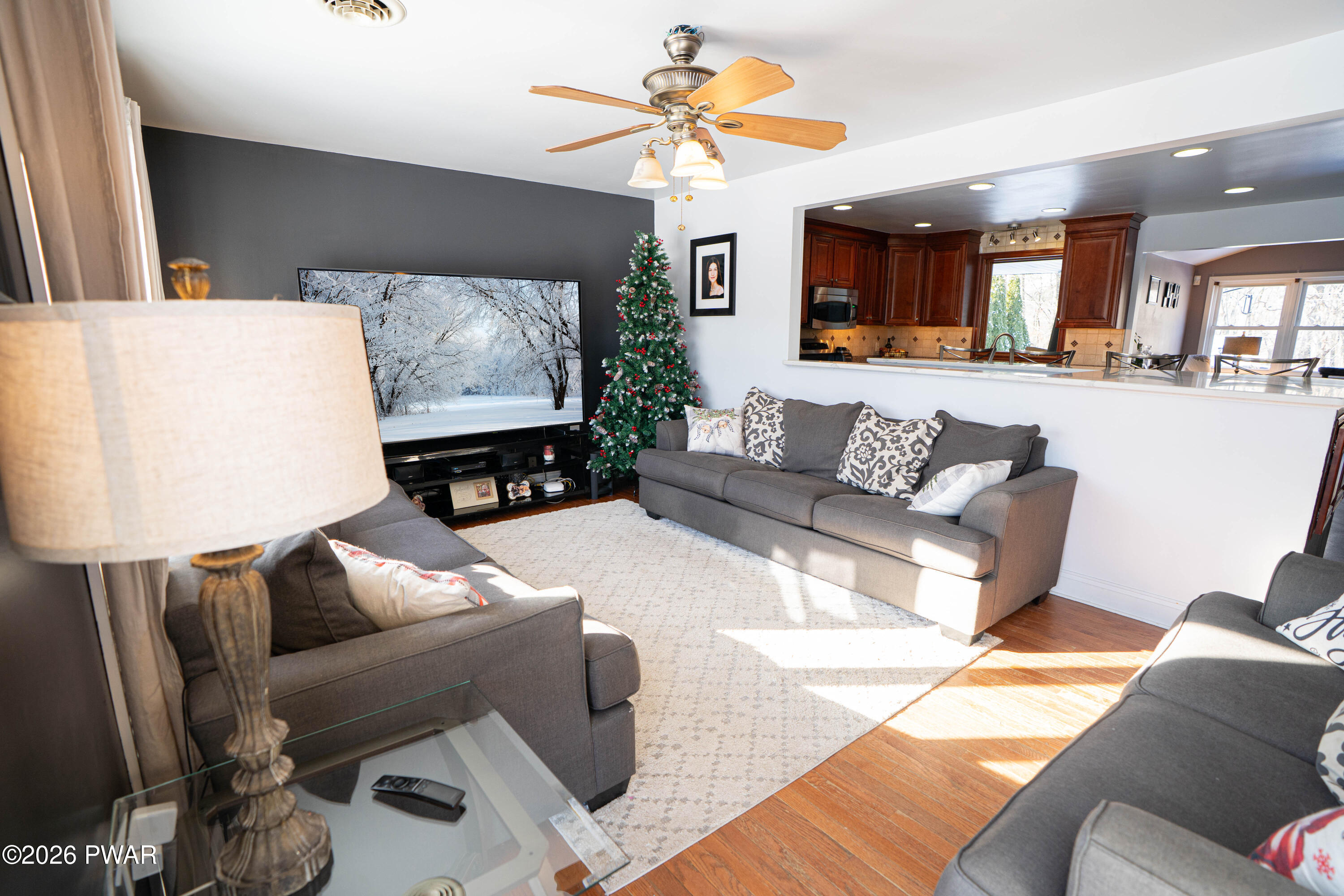 125 Rinaldi Drive Taylor, PA 18517 - Photo 5 of 49