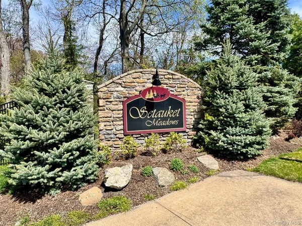 $779,000 | 113 Brianna Drive, East Setauket, NY 11733