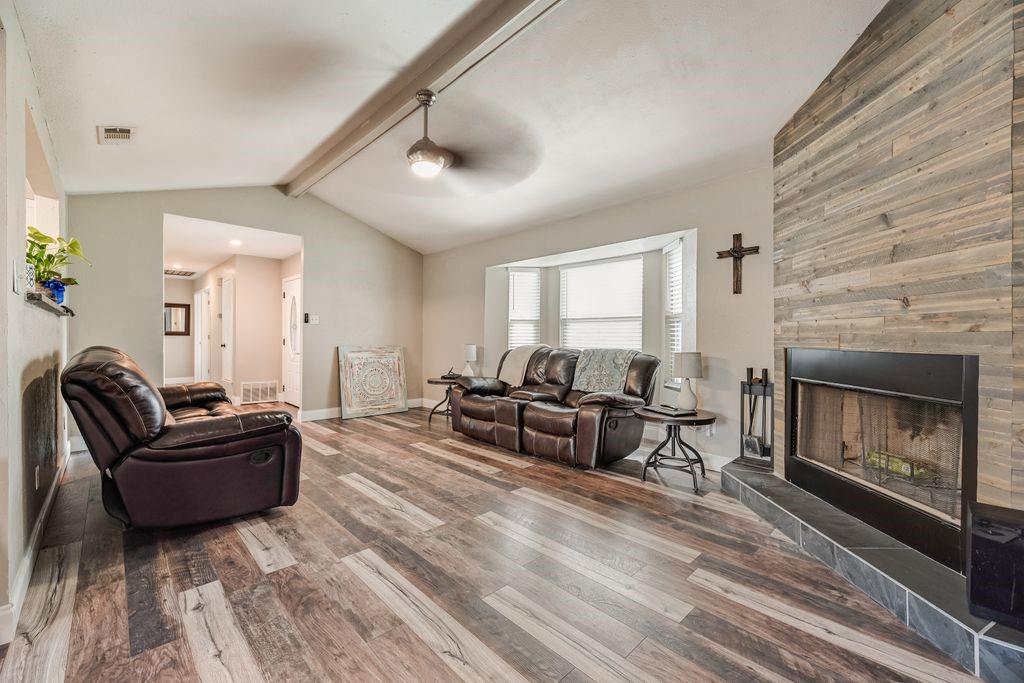 222 Prairie Creek Road Red Oak, TX 75154 - Photo 4 of 19