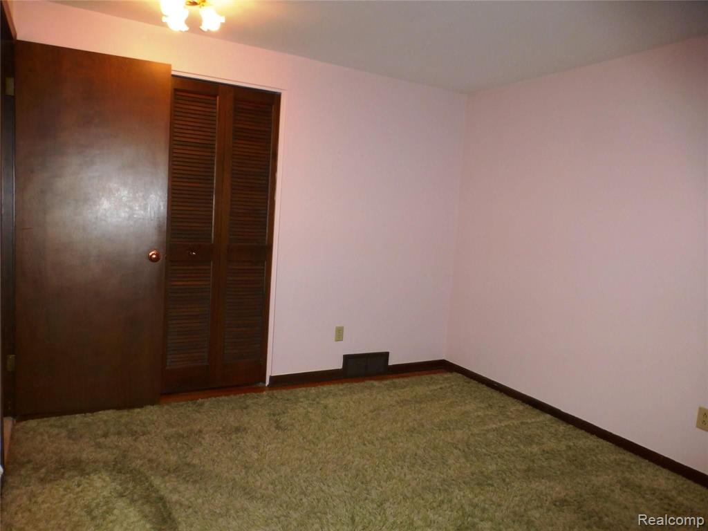 736 Wilwood Road Rochester Hills, MI 48309 - Photo 32 of 47