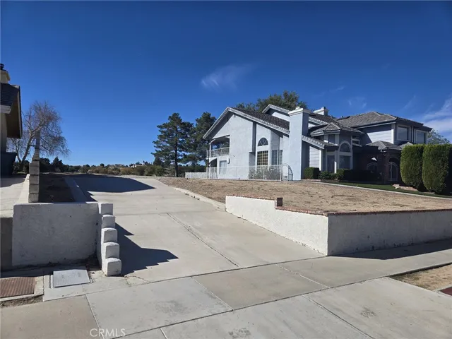 $138,000 | 13261 Country Club Drive, Victorville, CA 92395