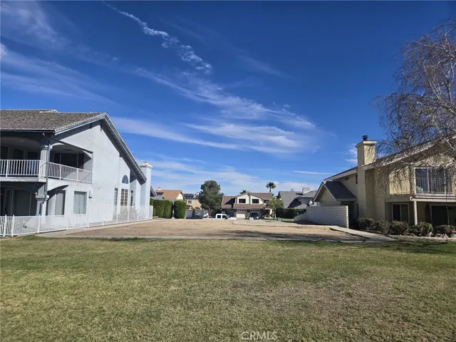 $138,000 | 13261 Country Club Drive, Victorville, CA 92395