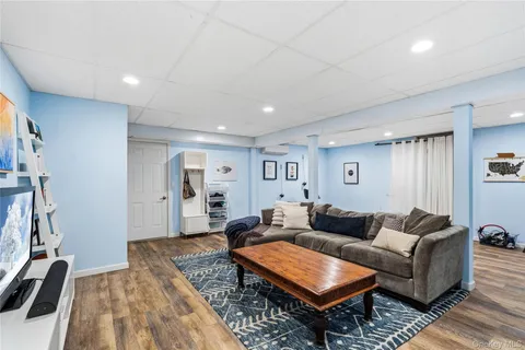 $950,000 | 8 Dogwood Road, Stony Brook, NY 11790