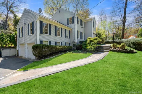 $950,000 | 8 Dogwood Road, Stony Brook, NY 11790