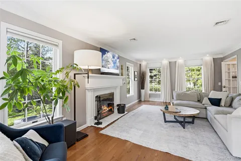 $950,000 | 8 Dogwood Road, Stony Brook, NY 11790