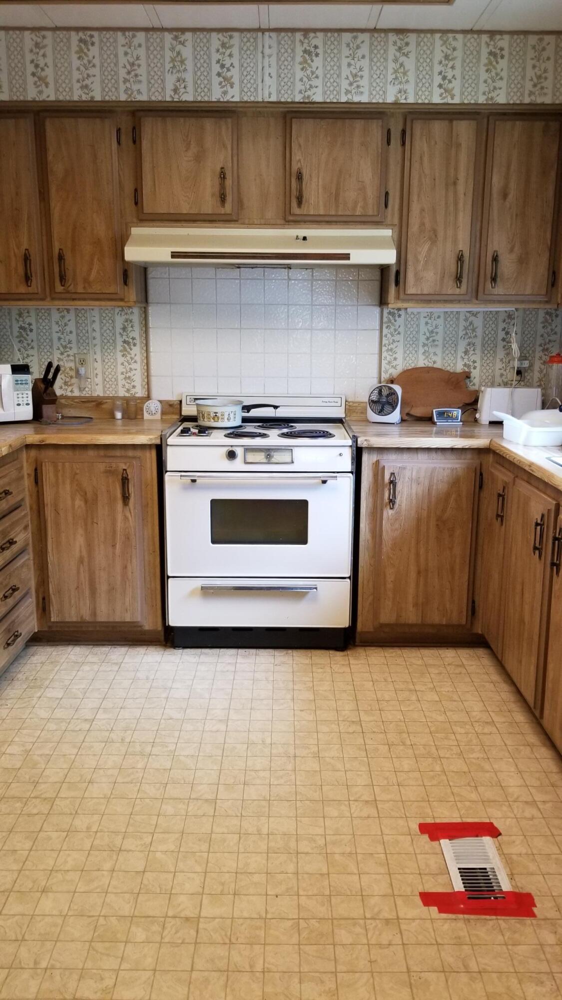 13925 Water Gap Road Williams, OR 97544 - Photo 13 of 26 13 20230608_134906