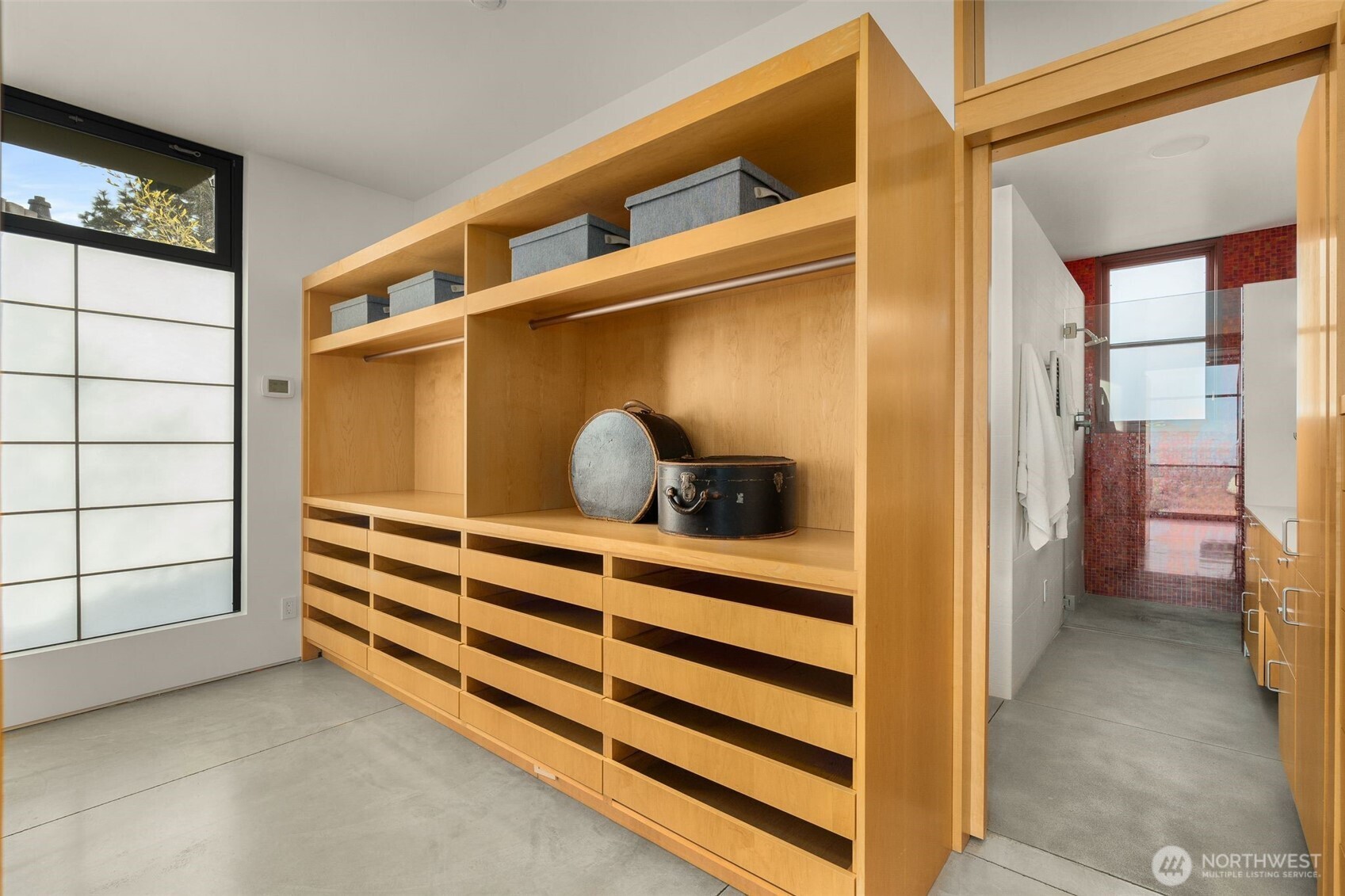 1527 East Howe Street Seattle, WA 98112 - Photo 22 of 40