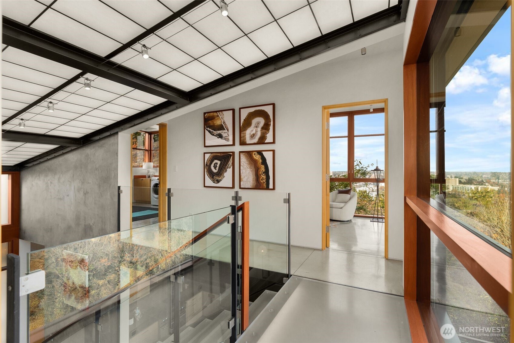 1527 East Howe Street Seattle, WA 98112 - Photo 26 of 40