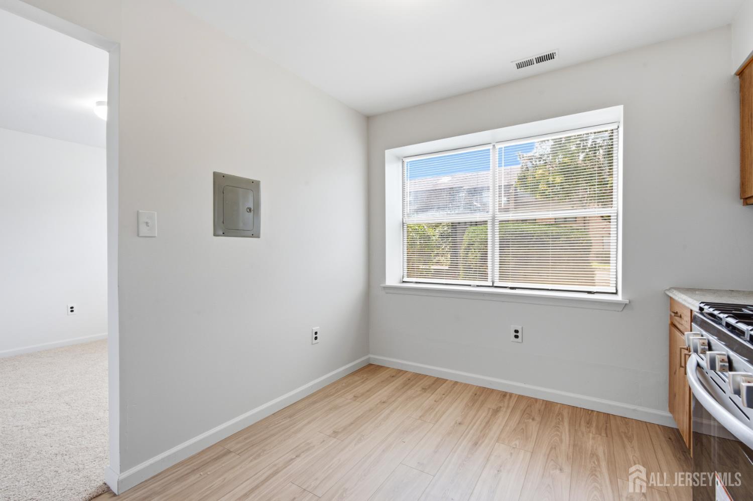 1913 Raspberry Court Edison, NJ 08817 - Photo 11 of 19 Gallery Image 11
