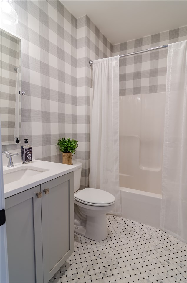 16 Catalpa Road Salem, NH 03079 - Photo 23 of 34