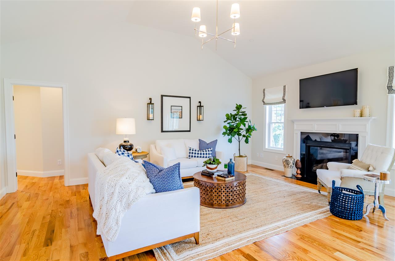 16 Catalpa Road Salem, NH 03079 - Photo 5 of 34
