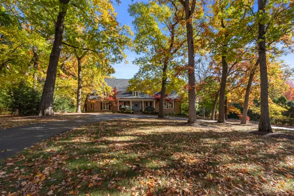 $1,600,000 | 14220 Hillside Road, Elm Grove, WI 53122