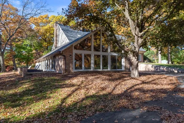 $1,600,000 | 14220 Hillside Road, Elm Grove, WI 53122