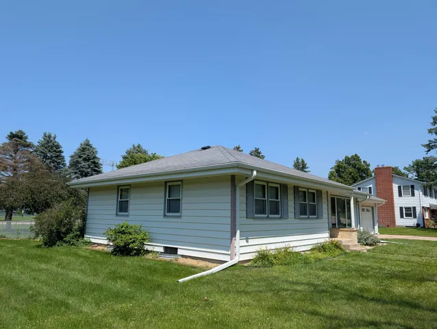 $299,000 | 209 Hillcrest Way, Le Sueur, MN 56058