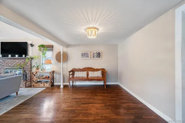 $699,999 | 990 Thomas Avenue, Baldwin, NY 11510