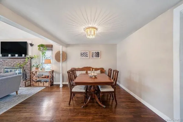 $699,999 | 990 Thomas Avenue, Baldwin, NY 11510